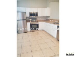 2206 NW 21st Ave in Cape Coral, FL - Building Photo - Building Photo