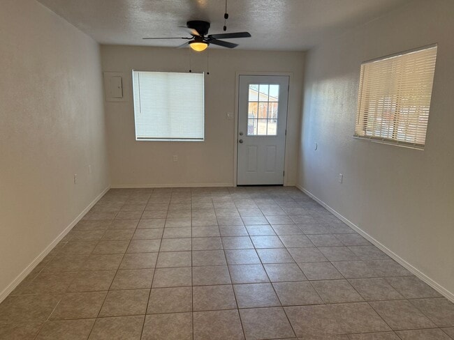 924 Sawmill Rd in Bernalillo, NM - Building Photo - Building Photo
