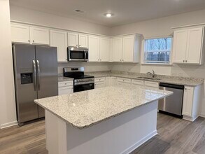 275 Red Dragon Dr in Jefferson, GA - Building Photo - Building Photo