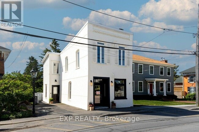 297 Bloomfield Main St in Prince Edward, ON - Building Photo - Building Photo