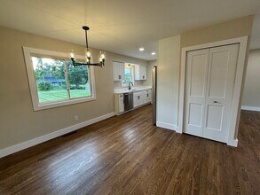 10030 Shadybrook Ln in Grand Blanc, MI - Foto de edificio - Building Photo