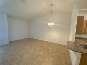 27 Pony Ln in Palm Coast, FL - Foto de edificio - Building Photo