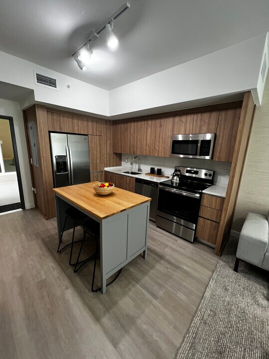 151 NW 162nd St, Unit A3 in Miami, FL - Foto de edificio