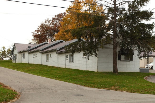 Grey Dawn Apartments in Winchester, KY - Building Photo - Building Photo
