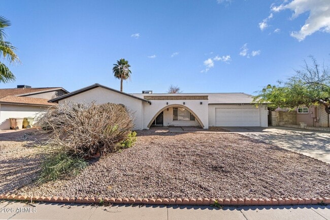 5203 W Laurie Ln in Glendale, AZ - Building Photo - Building Photo