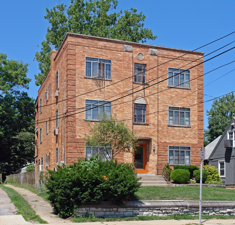 3511 Boudinot Ave in Cincinnati, OH - Foto de edificio