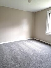 2016 Victoria Ave in New Kensington, PA - Building Photo - Building Photo