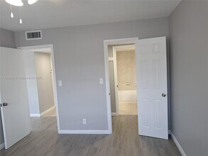 16701 NE 14th Ave in Miami, FL - Building Photo - Building Photo