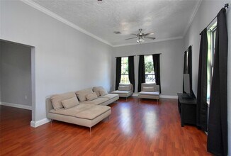 504 Green St in Baytown, TX - Building Photo - Building Photo