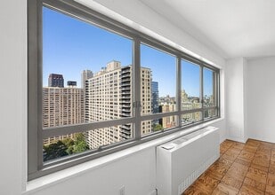 170 West End Ave in New York, NY - Building Photo - Building Photo