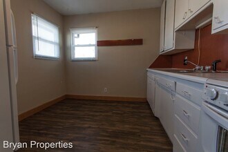 740 E Grand St in Springfield, MO - Foto de edificio - Building Photo