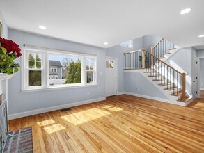 165 Hartford St in Natick, MA - Building Photo - Building Photo