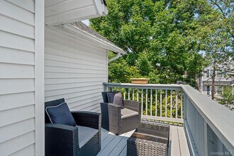 108 Sheridan Ave in Hewlett, NY - Building Photo - Building Photo