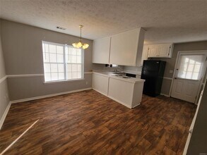 1400 Hogan Rd in Deatsville, AL - Building Photo - Building Photo