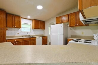 6850 Bratt Rd in Century, FL - Building Photo - Building Photo