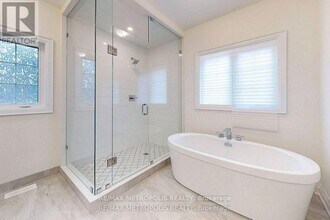 100 Ballantyne Blvd in Vaughan, ON - Building Photo - Building Photo