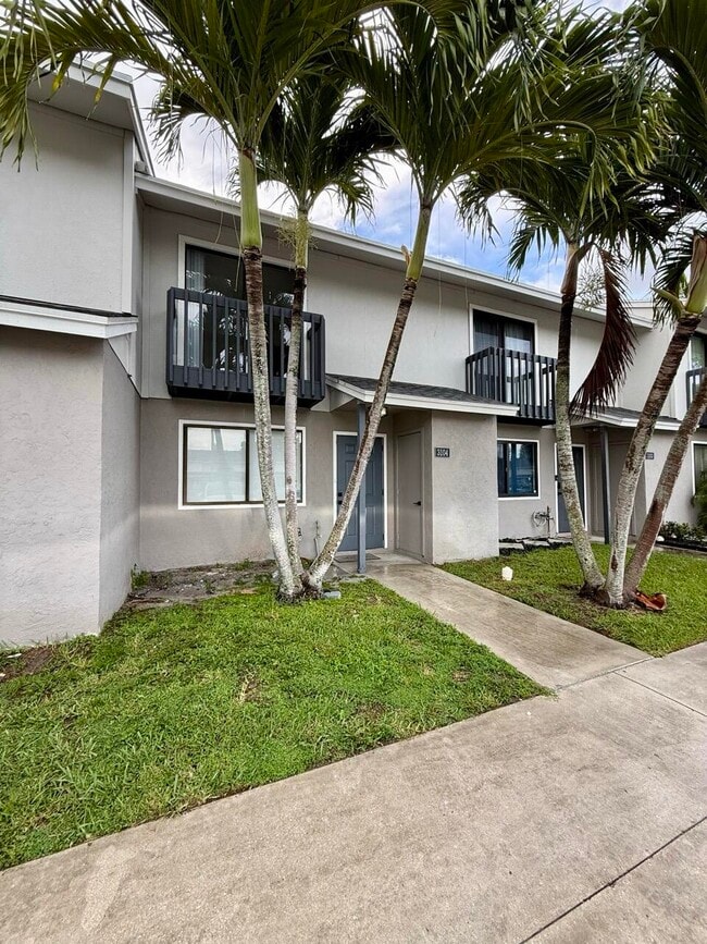 property at 3104 Poolside Dr