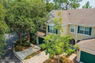 7990 Baymeadows Rd E in Jacksonville, FL - Foto de edificio - Building Photo