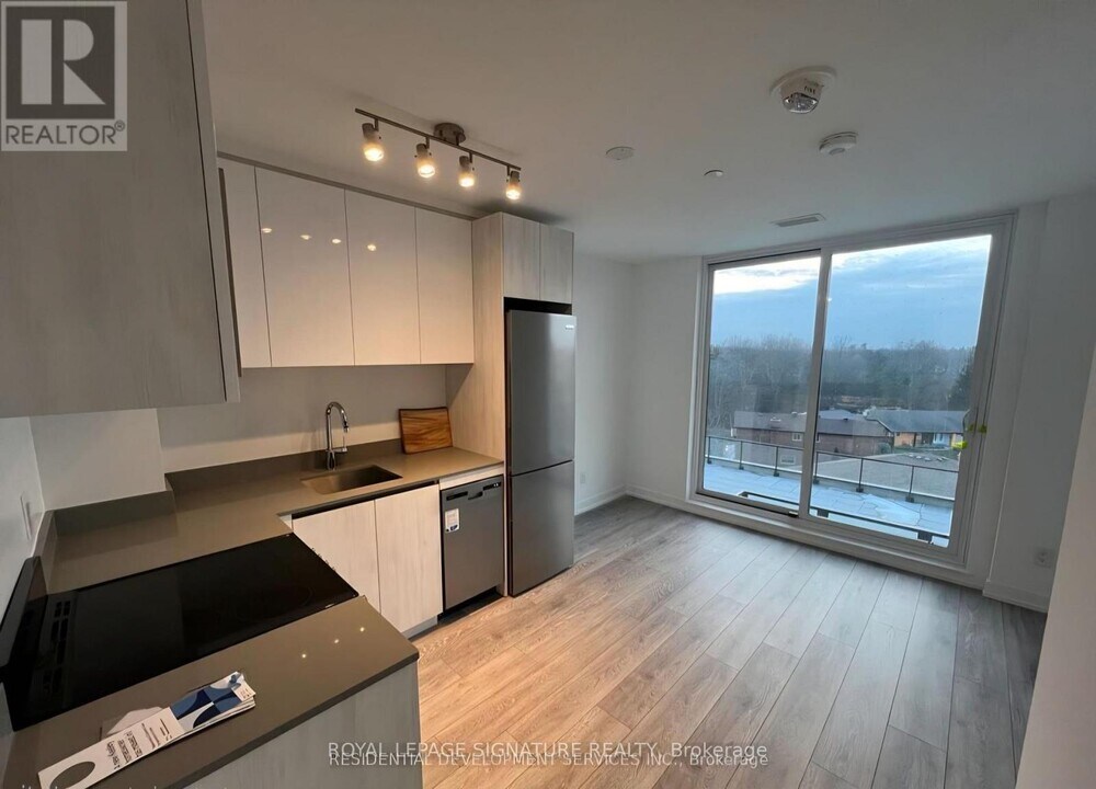 3100 Keele St in Toronto, ON - Building Photo