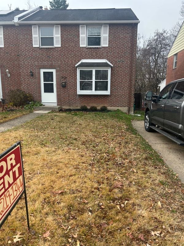 property at 1924 Guernsey Ave