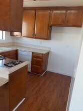 112 S Delano St, Unit 4 in Anaheim, CA - Foto de edificio - Building Photo