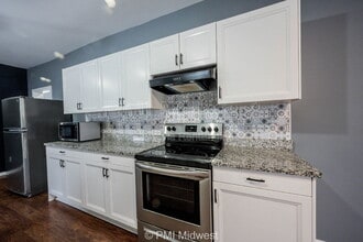 3159 E Washington St in Indianapolis, IN - Building Photo - Building Photo