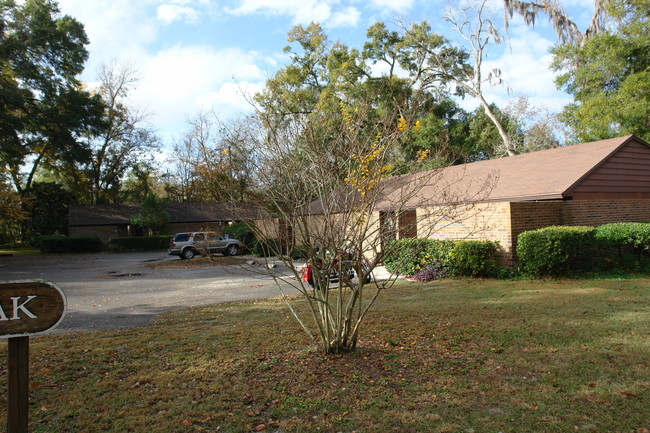 HERITAGE OAK APARTMENTS in High Springs, FL - Building Photo - Building Photo