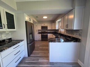 307 Squire Cir in Pittsburgh, PA - Building Photo - Building Photo