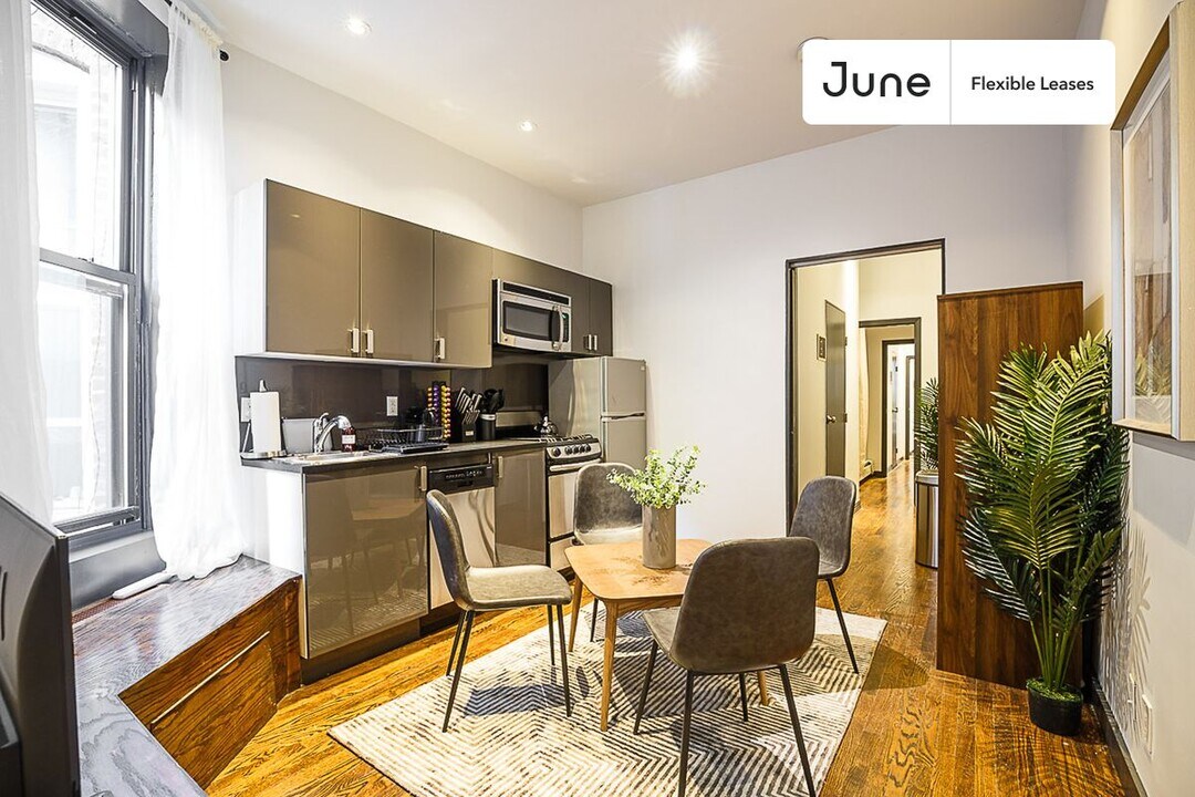 509 E 87th St in New York, NY - Building Photo
