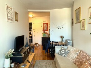 108 Brighton Ave, Unit 10 in Boston, MA - Foto de edificio - Building Photo