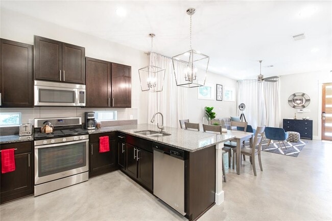 614 Terrell Hill Dr in Austin, TX - Building Photo - Building Photo