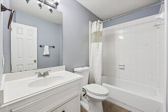 11914 White Water Bay Dr in Pearland, TX - Building Photo - Building Photo