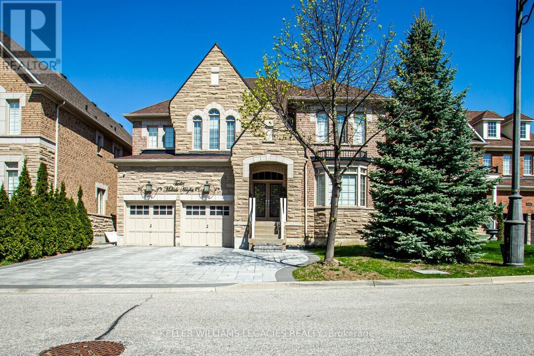 12 Midvale Heights Ln in Vaughan, ON - Building Photo