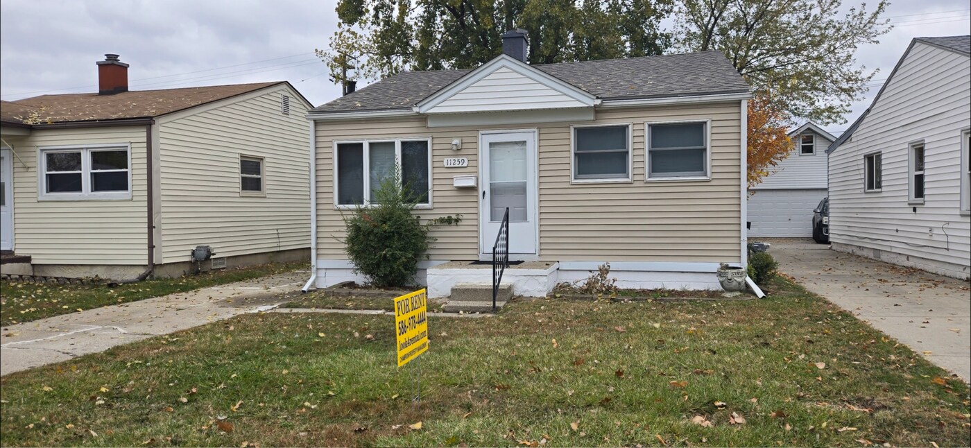 11259 Sherman Ave in Warren, MI - Building Photo