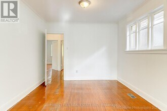 192 Roe Ave in Toronto, ON - Building Photo - Building Photo