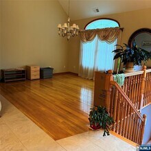 424 Page in Lyndhurst, NJ - Foto de edificio - Building Photo