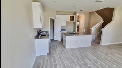 10323 Alder Creek Ln in Jacksonville, FL - Building Photo - Building Photo
