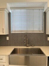 642 N Manhattan Pl in Los Angeles, CA - Building Photo - Building Photo