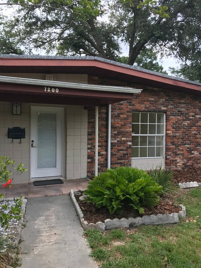property at 1200 Tanager Dr