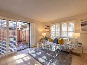 578 Vista Ave in Palo Alto, CA - Building Photo - Building Photo