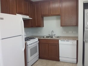 340 Perry St in San Marcos, TX - Foto de edificio - Building Photo