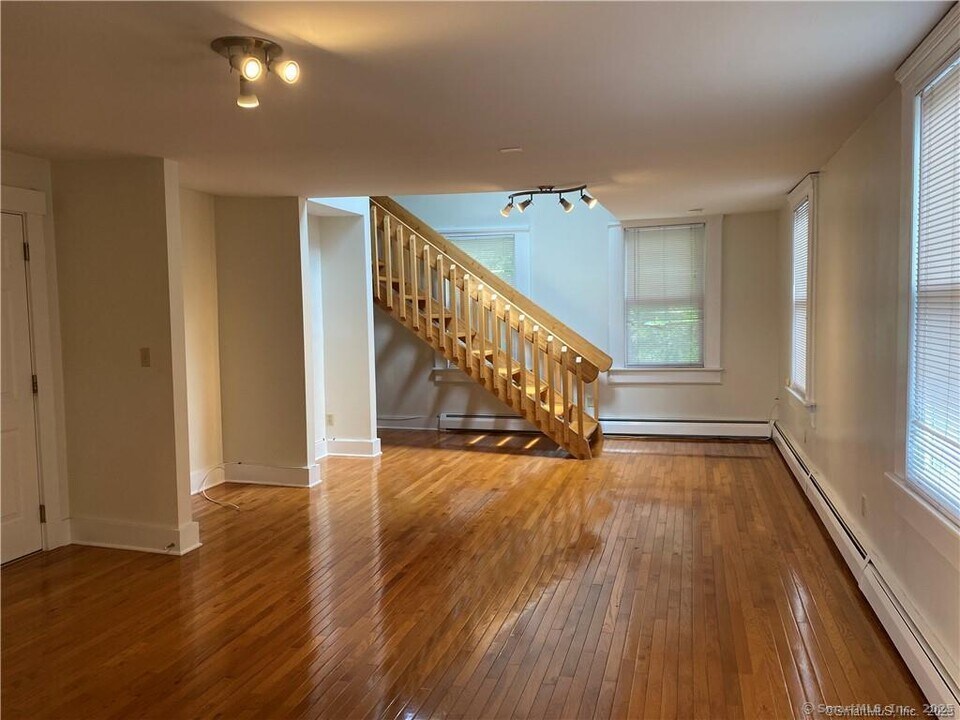 500 Chapel St in New Haven, CT - Building Photo