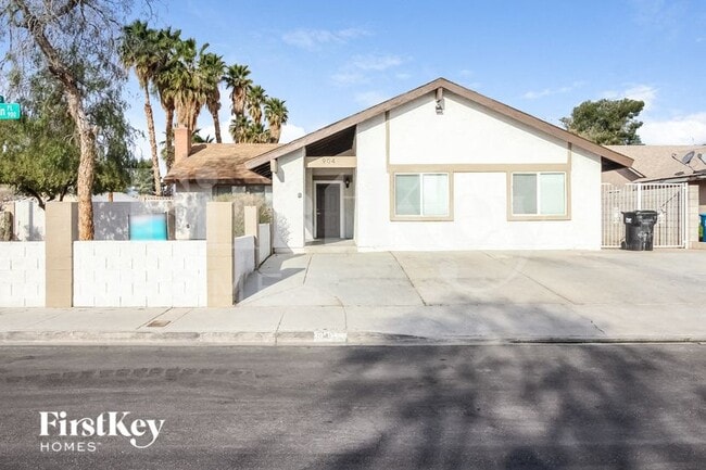 904 Shadow Mountain Pl in Las Vegas, NV - Building Photo - Building Photo