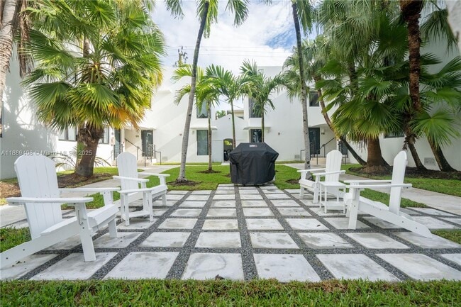 1971 Bay Dr in Miami Beach, FL - Building Photo - Building Photo