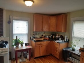 14 Hamlin Ct in Portland, ME - Building Photo - Building Photo