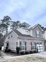813 Tiffany Green Ct in Chesapeake, VA - Building Photo