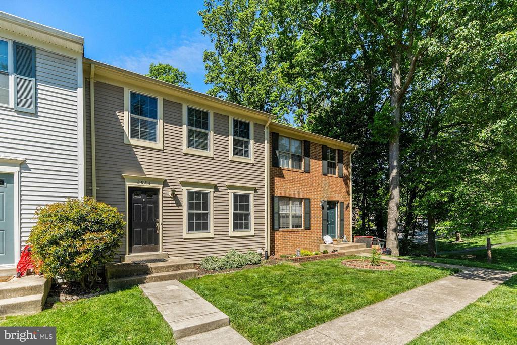 3924 Collis Oak Ct in Fairfax, VA - Building Photo