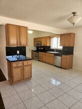 72385 Sunnyvale Dr in Twentynine Palms, CA - Foto de edificio - Building Photo