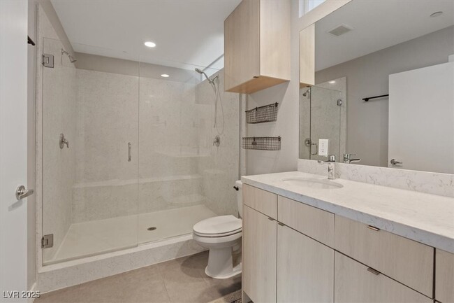property at 2007 Yaupon Ave