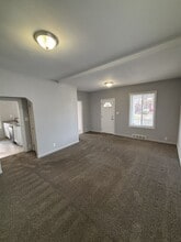 1520 Fort Park Blvd in Lincoln Park, MI - Building Photo - Building Photo